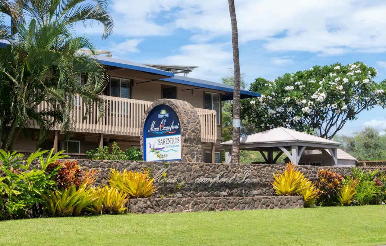 Days Inn By Wyndham Maui Oceanfront Wailea  Exterior photo